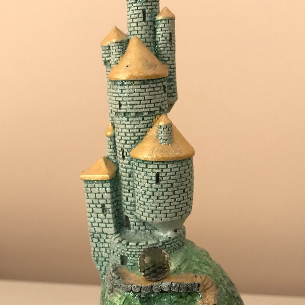 Enchanted Kingdoms “Emerald Castle” Figurine - Picture 2 of 6